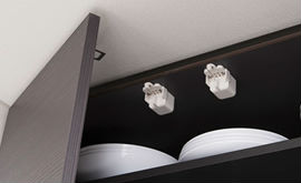 Brillia 駒沢大学　kitchen　キッチン　耐震ラッチ