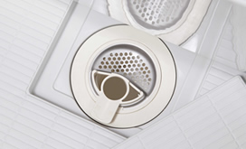 Brillia 駒沢大学　Bath Room　浴室　ささっとキレイ排水口