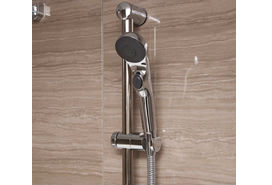 Brillia 駒沢大学　Bath Room　浴室　スライドバー付シャワーヘッド