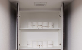 Brillia 駒沢大学　Toilet　トイレ　吊戸棚