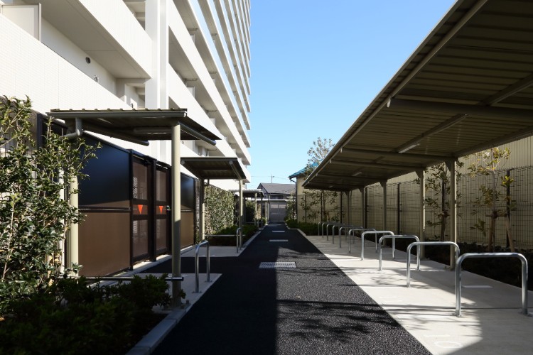 Brillia 草加 GRAND-SUITE　サイクルポート