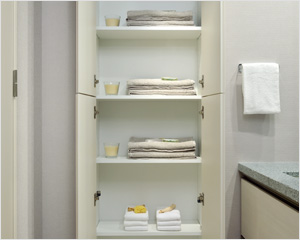 スカイズ タワー＆ガーデン　Dressing Room　洗面室　リネン庫