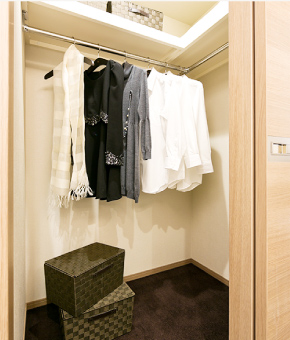 Brillia Tower 池袋　ウォークインクロゼット