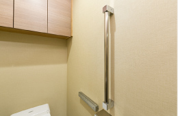 Brillia Tower 池袋　トイレ手すり