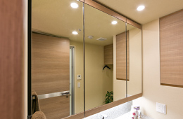 Brillia Tower 池袋　上下框付三面鏡