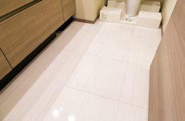 Brillia Tower 池袋　床400角タイル