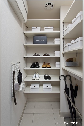 Brillia 王子神谷　Strage　収納　シューズインクロゼット・下足入れ