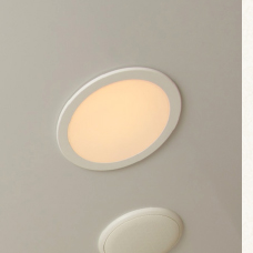 Brillia 目白台　Sanitary　水周り　浴室ダウンライト