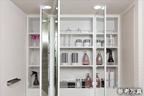 Brillia 中野 　Powder Room　洗面　三面鏡収納