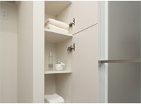 Brillia 仙川 Powder Room 洗面・トイレ リネン庫