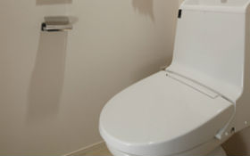 Brillia 横浜鶴ヶ峰　節水型シャワートイレ