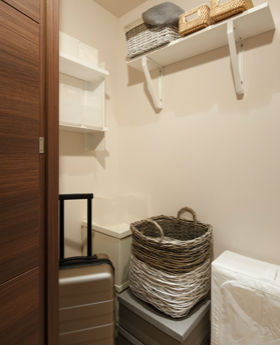 Brillia 横浜鶴ヶ峰　納戸