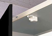 Brillia 千代田左衛門橋　Kitchen　キッチン　耐震ラッチ付吊戸棚