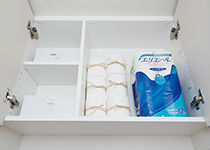 Brillia 上野松が谷　Toilet　トイレ　トイレ吊戸棚