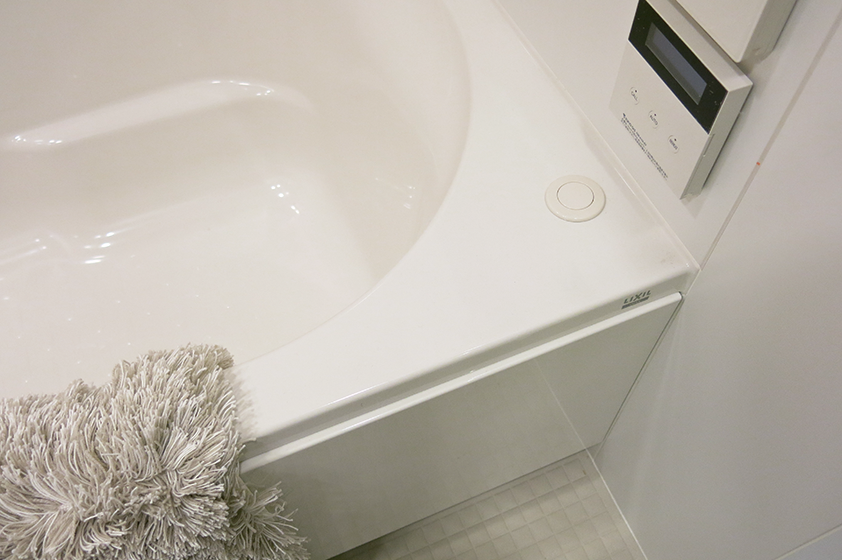 Brillia 山手動坂グランスイート　Bath Room　浴室　プッシュワンウェイ排水栓