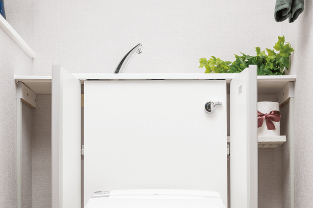 Brillia 山手動坂グランスイート　Toilet　トイレ　手洗いカウンター