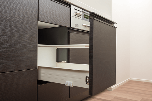 Brillia 山手動坂グランスイート　Storage　収納　ソフトクローズ機能付収納