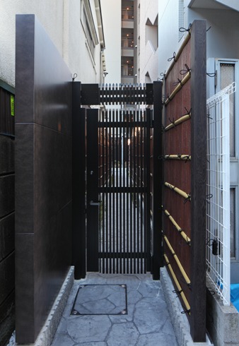 Brillia 山手動坂グランスイート　サブアプローチ