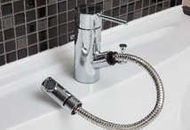 Brillia 鷺沼　Sanitary Room　浴室・洗面・トイレ　ヘッド引き出し混合水栓