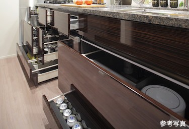 Brillia THE RESIDENCE TOKYO YAESU AVENUE　Kitchen　キッチン　スライドキャビネット