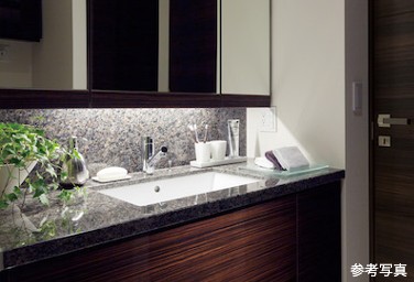 Brillia THE RESIDENCE TOKYO YAESU AVENUE　Powder Room 　洗面室・トイレ　天然御影石カウンター