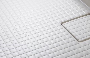 Brillia 小金井桜町　Bath Room　浴室　モザイクパターン床