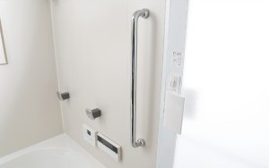 Brillia 小金井桜町　Bath Room　浴室　浴室手摺