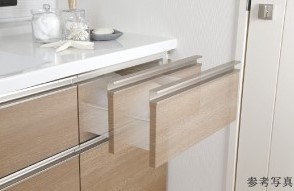 Brillia 小金井桜町　Powder Room　洗面室　ソフトクローズ