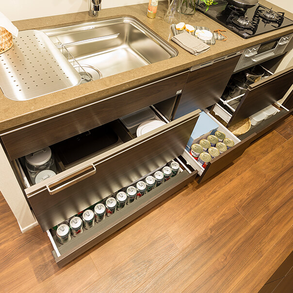 Brillia Tower 上野池之端　オールスライドキャビネット