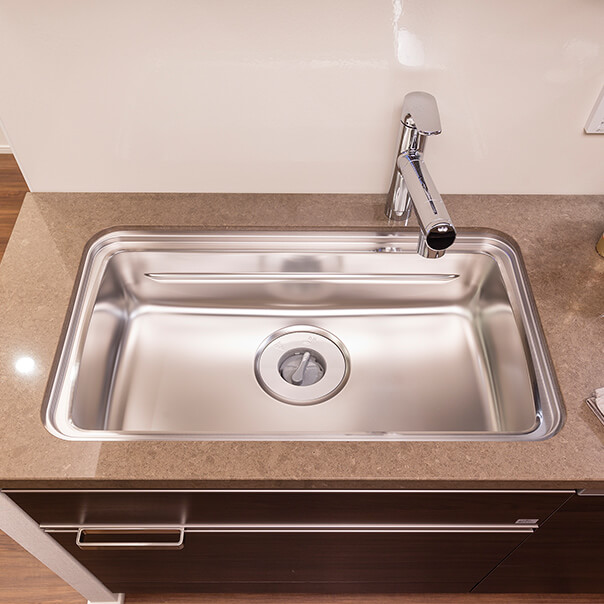 Brillia Tower 上野池之端　静音シンク