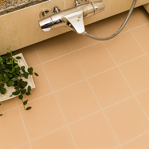 Brillia Tower 上野池之端　Bath Room　浴室　サーモタイル