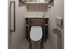 Brillia 上野 The Residence　キャビネット収納トイレ