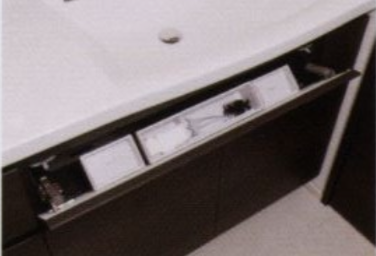 Brillia大井町 The Residence　Powder Room　洗面室　スイングポケット収納