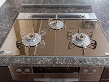 Brillia 高輪 The Court　Kitchen　キッチン　ガラストップ3口コンロ