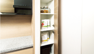 Brillia 東戸塚　Kitchen　キッチン　パントリー