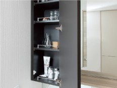 Brillia 東戸塚　Sanitary　水周り　鏡裏収納