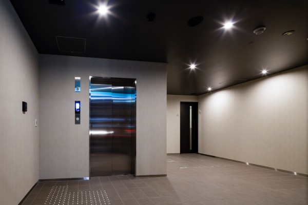 Brillia Tower 代々木公園 CLASSY　サブエントランス