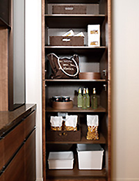 Brillia Tower 横浜東神奈川　Storage　収納　パントリー