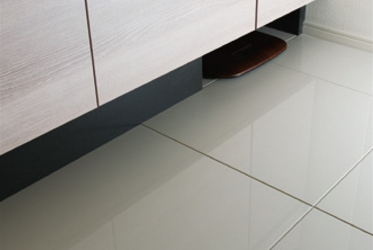 Brillia 本郷 Residence　洗面室床タイル仕上