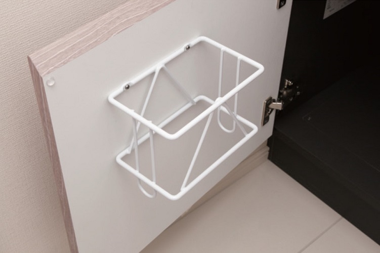 Brillia 本郷 Residence　収納扉ゴミ入れ