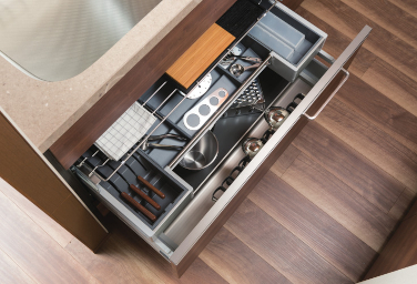 Brillia 品川戸越パークス　Kitchen　キッチン　ツールコンテナ付シンクキャビネット