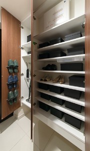 Brillia 向ヶ丘遊園　Storage　収納　下足入