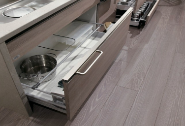 Brillia 秋葉原　Kitchen　キッチン　スライドキャビネット