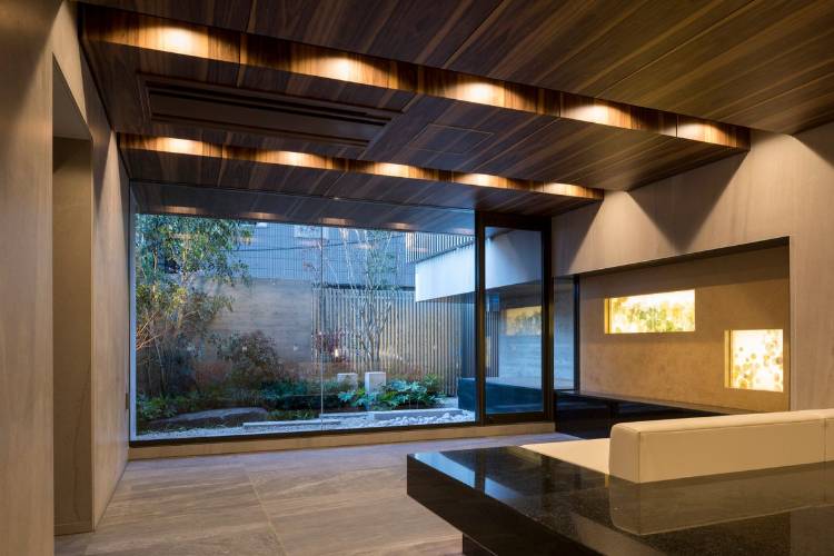 Brillia 浦和仲町　エントランスラウンジ