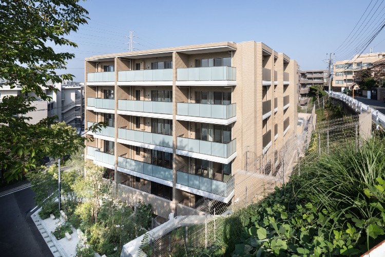 Brillia 美しが丘　全27邸中15邸、約55％の角住戸