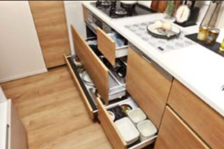 Brillia Tower 高崎 ALPHA RESIDENCIA　ソフトクローズ機能付収納