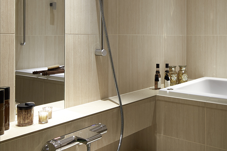 Brillia 高輪 REFIR　Bath Room　浴室　浴室カウンター