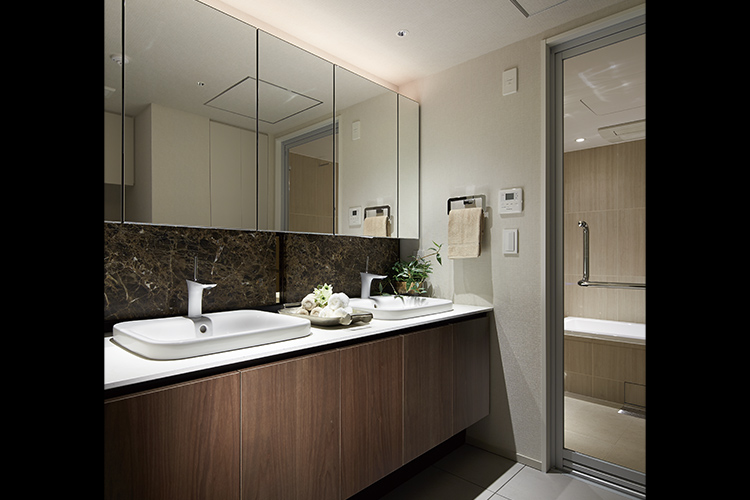 Brillia 高輪 REFIR　Powder Room　洗面・トイレ　洗面化粧台