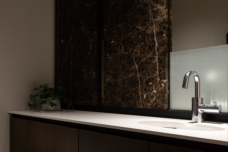 Brillia 高輪 REFIR　Powder Room　洗面・トイレ　トイレ手洗いカウンター