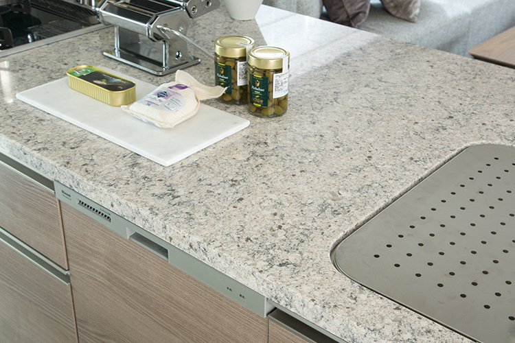 Brillia 東中野 Parkside Hills　Kitchen　キッチン　フィオレストーン天板